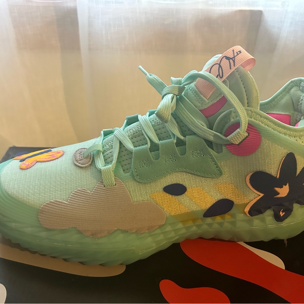 Men's Light Teal Athletic Sneakers with Pink Accents - Picture 3 of 4